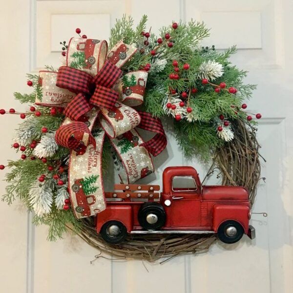 christmas wreath_0005_img_5_JIEME_New_Red_Truck_Christmas_Wreath_Far.jpg