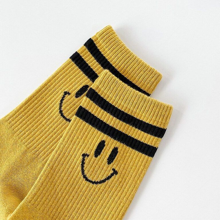Happy Smiley Comfort Socks - PeekMarket